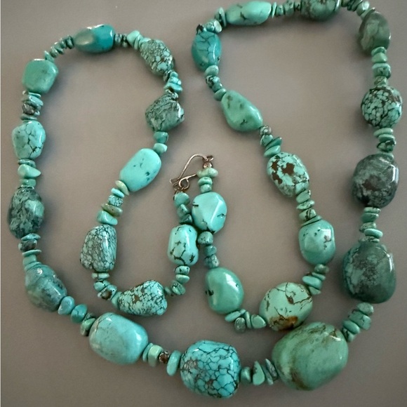 Turquoise Agate Natural Gemstone 40 inches Stunning🔥 - Picture 3 of 5